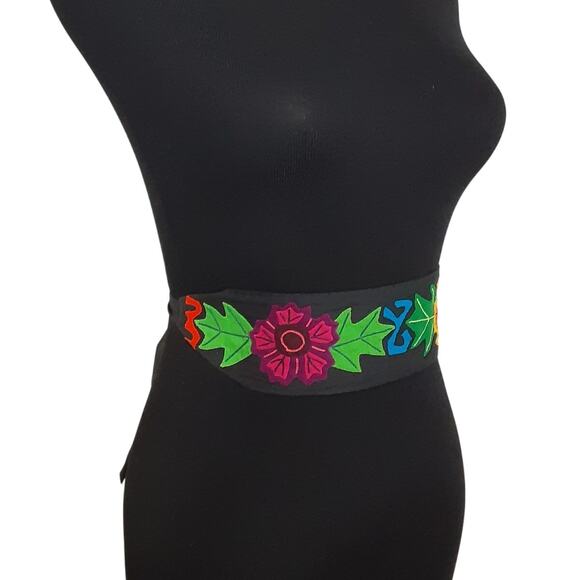 Vintage Embroidered Sunflower Belt Bohemian Waist Belt Art to Wear Festival - Picture 1 of 6
